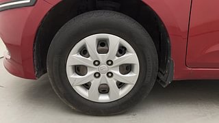 Used 2016 Hyundai Elite i20 [2014-2018] Magna 1.2 Petrol Manual tyres LEFT FRONT TYRE RIM VIEW