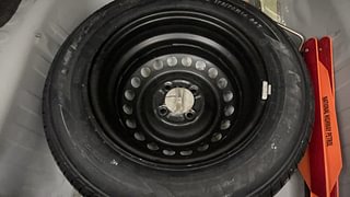 Used 2022 Honda Amaze 1.2 VX i-VTEC Petrol Manual tyres SPARE TYRE VIEW