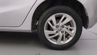 Used 2017 honda Jazz V CVT Petrol Automatic tyres LEFT REAR TYRE RIM VIEW