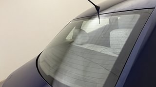 Used 2013 volkswagen Vento 1.6L Highline Petrol Petrol Manual top_features Rear defogger