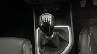Used 2018 Hyundai Creta [2018-2020] 1.6 SX (O) Diesel Manual interior GEAR  KNOB VIEW
