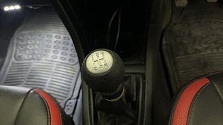 Used 2012 Maruti Suzuki Swift [2011-2017] VXi Petrol Manual interior GEAR  KNOB VIEW