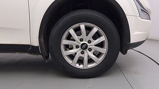 Used 2015 Mahindra XUV500 [2015-2018] W10 Diesel Manual tyres RIGHT FRONT TYRE RIM VIEW
