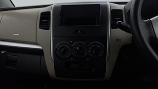 Used 2017 Maruti Suzuki Wagon R 1.0 [2013-2019] LXi CNG Petrol+cng Manual interior MUSIC SYSTEM & AC CONTROL VIEW
