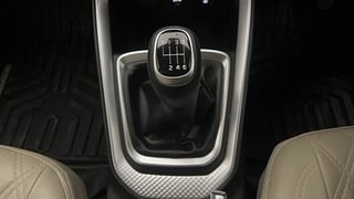 Used 2023 Kia Sonet HTX Diesel IMT Diesel Manual interior GEAR  KNOB VIEW
