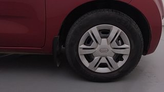 Used 2018 Datsun Redi-GO [2015-2019] S 1.0 AMT Petrol Automatic tyres RIGHT FRONT TYRE RIM VIEW