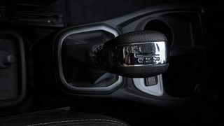 Used 2019 Datsun Redi-GO [2015-2019] S 1.0 AMT Petrol Automatic interior GEAR  KNOB VIEW