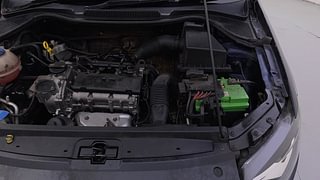 Used 2015 Volkswagen Polo [2015-2019] Comfortline 1.2L (P) Petrol Manual engine ENGINE LEFT SIDE VIEW
