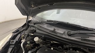 Used 2012 Maruti Suzuki Swift [2011-2017] VDi Diesel Manual engine ENGINE RIGHT SIDE HINGE & APRON VIEW