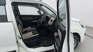 Used 2017 Maruti Suzuki Wagon R 1.0 [2013-2019] LXi CNG Petrol+cng Manual interior RIGHT SIDE FRONT DOOR CABIN VIEW