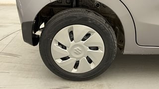 Used 2017 Maruti Suzuki Celerio VXI AMT Petrol Automatic tyres RIGHT REAR TYRE RIM VIEW