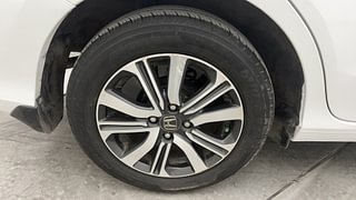 Used 2022 Honda Amaze 1.2 VX i-VTEC Petrol Manual tyres RIGHT REAR TYRE RIM VIEW