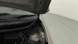 Used 2013 Nissan Sunny [2011-2014] XL Petrol Manual engine ENGINE LEFT SIDE HINGE & APRON VIEW