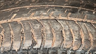 Used 2018 Maruti Suzuki Alto K10 [2014-2019] VXI AMT (O) Petrol Automatic tyres RIGHT FRONT TYRE TREAD VIEW