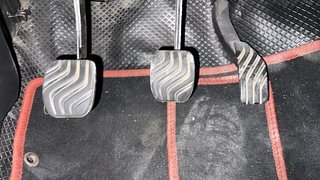 Used 2021 renault Kwid 1.0 RXT Opt Petrol Manual interior PEDALS VIEW