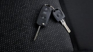 Used 2015 Volkswagen Polo [2015-2019] Comfortline 1.2L (P) Petrol Manual extra CAR KEY VIEW