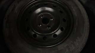 Used 2012 Maruti Suzuki Swift [2011-2017] VDi Diesel Manual tyres SPARE TYRE VIEW