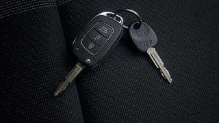 Used 2021 Hyundai Venue [2019-2022] SX 1.0  Turbo iMT Petrol Manual extra CAR KEY VIEW