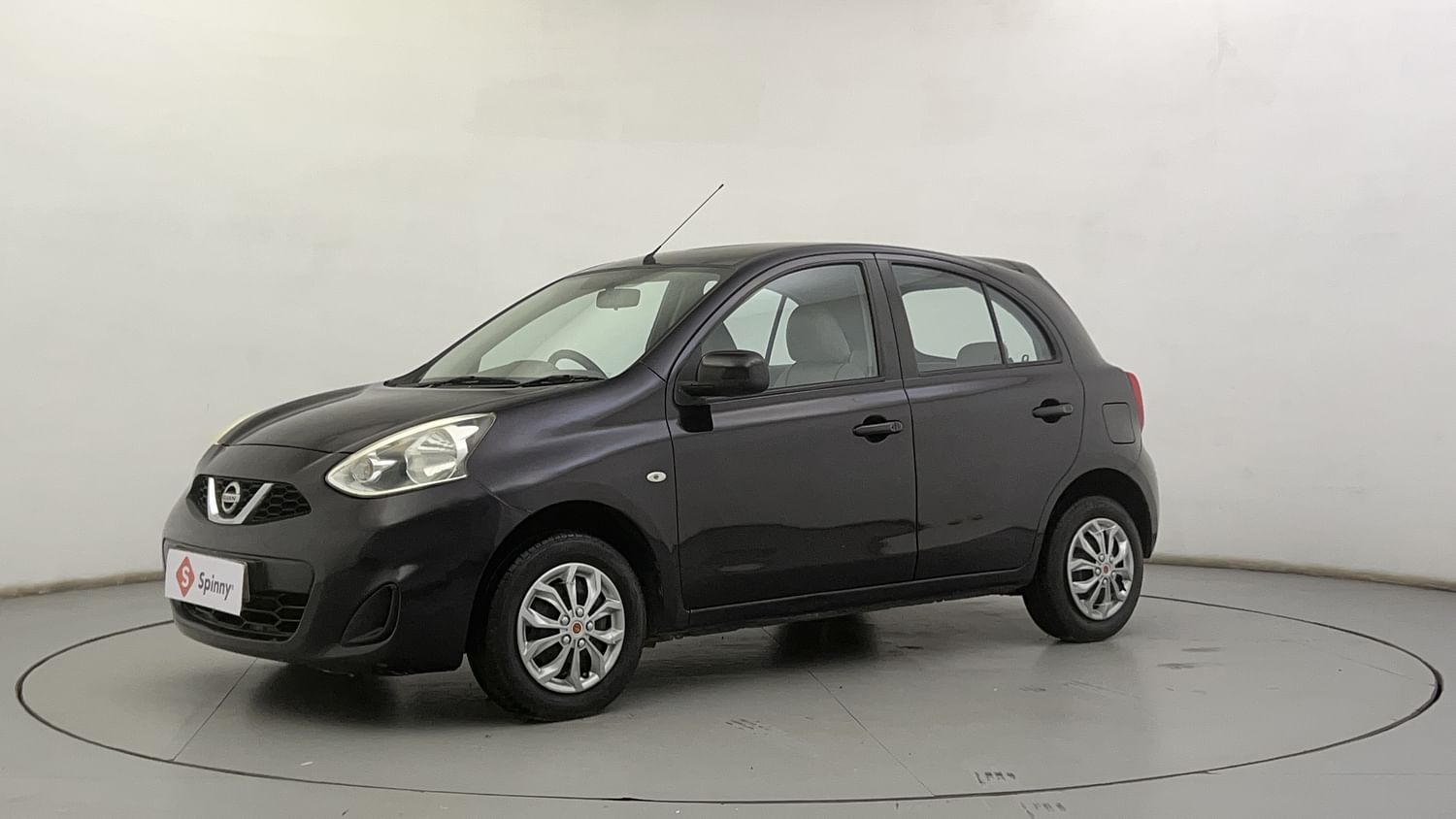 LEFT FRONT CORNER VIEW