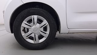 Used 2019 Datsun Redi-GO [2015-2019] S 1.0 AMT Petrol Automatic tyres LEFT FRONT TYRE RIM VIEW