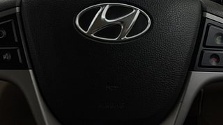 Used 2016 Hyundai Fluidic Verna 4S [2015-2017] 1.6 CRDi SX Diesel Manual top_features Airbags