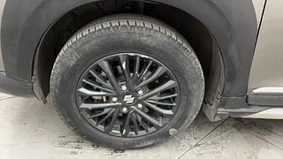 Used 2022 Maruti Suzuki XL6 [2019-2022] Zeta AT Petrol Petrol Automatic tyres LEFT FRONT TYRE RIM VIEW