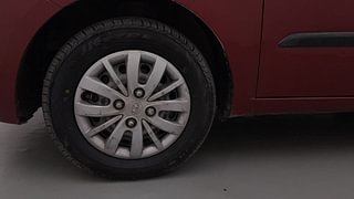 Used 2013 Hyundai i10 magna 1.1 Petrol Manual tyres LEFT FRONT TYRE RIM VIEW