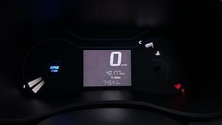 Used 2021 renault Kwid 1.0 RXT Opt Petrol Manual interior CLUSTERMETER VIEW