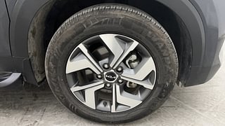 Used 2023 Kia Sonet HTX Diesel IMT Diesel Manual tyres RIGHT FRONT TYRE RIM VIEW