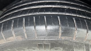 Used 2013 Nissan Sunny [2011-2014] XL Petrol Manual tyres RIGHT FRONT TYRE TREAD VIEW