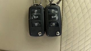 Used 2017 Volkswagen Polo [2014-2020] Highline 1.5 (D) Diesel Manual extra CAR KEY VIEW