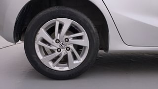 Used 2017 honda Jazz V CVT Petrol Automatic tyres RIGHT REAR TYRE RIM VIEW