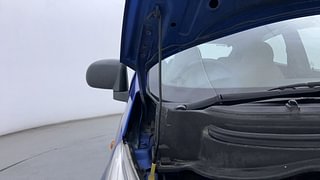 Used 2017 Hyundai Eon [2011-2018] Era + Petrol Manual engine ENGINE RIGHT SIDE HINGE & APRON VIEW