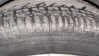 Used 2012 Hyundai i10 [2010-2016] Sportz AT Petrol Petrol Automatic tyres RIGHT FRONT TYRE TREAD VIEW