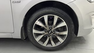 Used 2016 Hyundai Fluidic Verna 4S [2015-2017] 1.6 CRDi SX Diesel Manual tyres RIGHT FRONT TYRE RIM VIEW