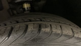 Used 2013 volkswagen Vento 1.6L Highline Petrol Petrol Manual tyres RIGHT FRONT TYRE TREAD VIEW