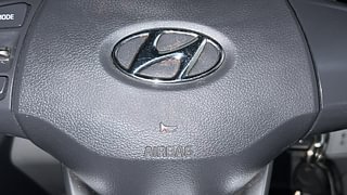 Used 2020 Hyundai Grand i10 Nios Sportz 1.2 Kappa VTVT CNG Petrol+cng Manual top_features Airbags