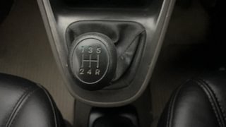 Used 2011 Hyundai i10 [2010-2016] Era Petrol Petrol Manual interior GEAR  KNOB VIEW
