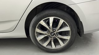 Used 2016 Hyundai Fluidic Verna 4S [2015-2017] 1.6 CRDi SX Diesel Manual tyres LEFT REAR TYRE RIM VIEW