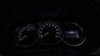 Used 2019 Renault Duster [2015-2019] 85 PS RXS MT Diesel Manual interior CLUSTERMETER VIEW