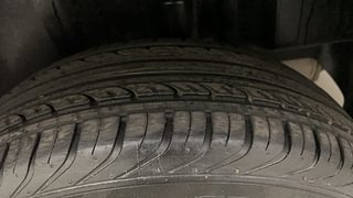 Used 2013 volkswagen Vento 1.6L Highline Petrol Petrol Manual tyres LEFT REAR TYRE TREAD VIEW