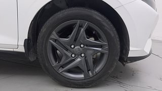 Used 2023 Hyundai New i20 Sportz 1.2 IVT Petrol Automatic tyres RIGHT FRONT TYRE RIM VIEW