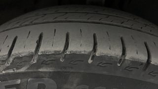 Used 2023 Tata Altroz XTA Petrol DCT Petrol Automatic tyres RIGHT FRONT TYRE TREAD VIEW