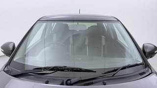 Used 2017 Maruti Suzuki Swift [2011-2017] ZXi Petrol Manual exterior FRONT WINDSHIELD VIEW