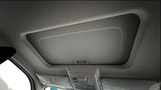 Used 2024 Tata Punch Creative Dual Tone AMT Sunroof Petrol Automatic top_features Sunroof
