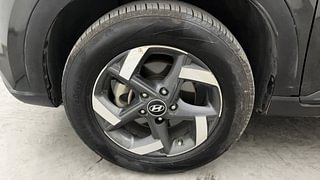 Used 2019 Hyundai Venue [2019-2022] SX Plus 1.0 Turbo DCT Petrol Automatic tyres LEFT FRONT TYRE RIM VIEW