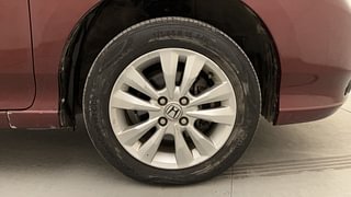 Used 2012 Honda City [2011-2014] 1.5 V MT Petrol Manual tyres RIGHT FRONT TYRE RIM VIEW