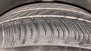 Used 2011 Ford Figo [2010-2015] Duratorq Diesel EXI 1.4 Diesel Manual tyres RIGHT FRONT TYRE TREAD VIEW