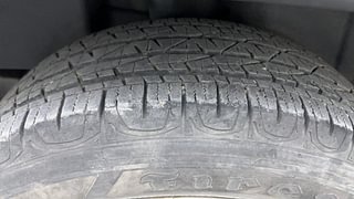 Used 2018 JEEP Compass [2017-2021] Limited 1.4 Petrol AT Petrol Automatic tyres RIGHT REAR TYRE TREAD VIEW