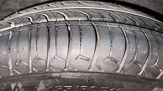 Used 2015 Hyundai i10 magna 1.1 Petrol Manual tyres RIGHT REAR TYRE TREAD VIEW